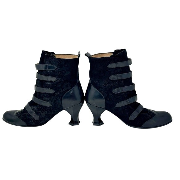 JOHN FLUEVOG Vermeer Baroque Black Buckle Ankle Boots Victorian Granny Size 8 - Picture 6 of 14
